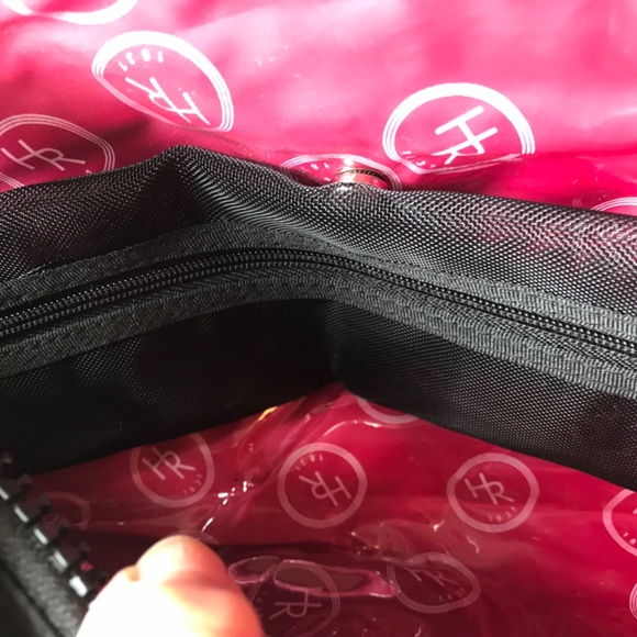 Holt Renfrew toiletry bag NEW - Picture 3 of 5